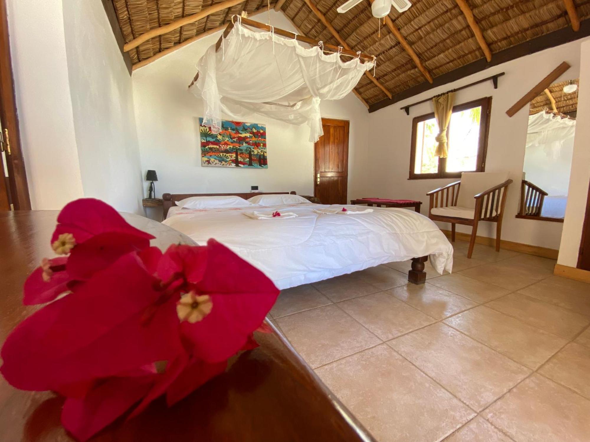 Laguna Blu - Resort Madagascar Andavadoaka Luaran gambar