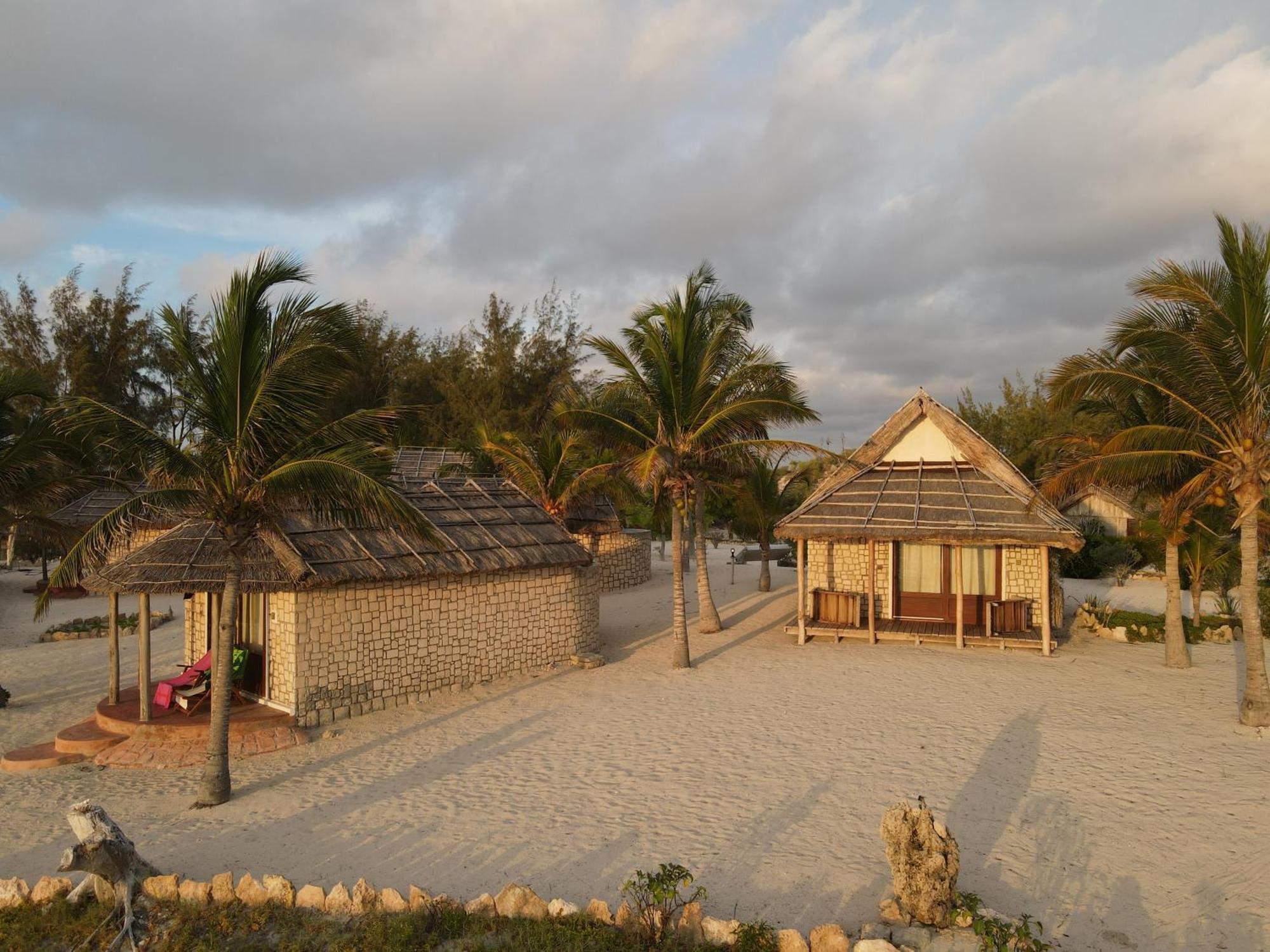 Laguna Blu - Resort Madagascar Andavadoaka Luaran gambar