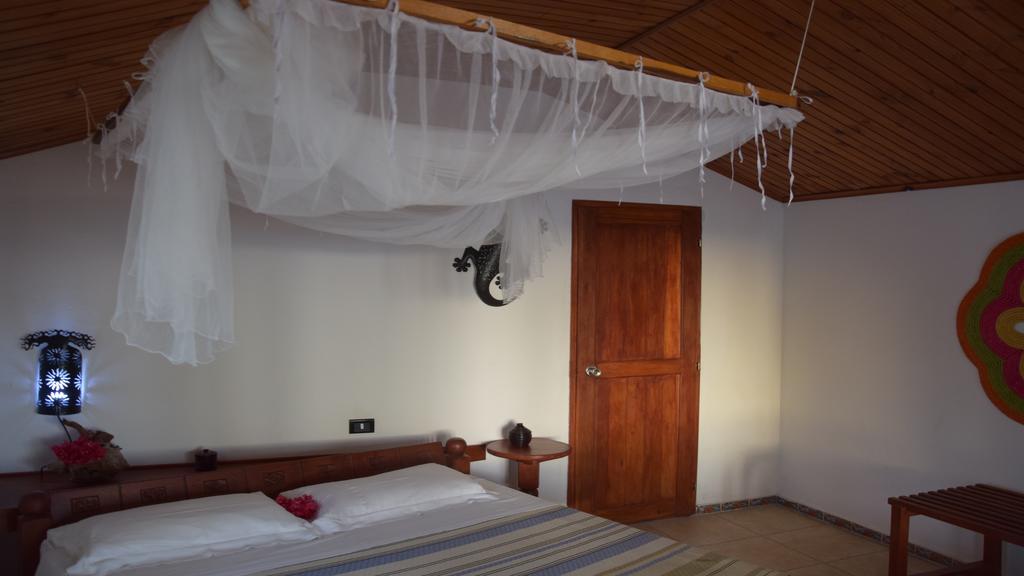 Laguna Blu - Resort Madagascar Andavadoaka Bilik gambar