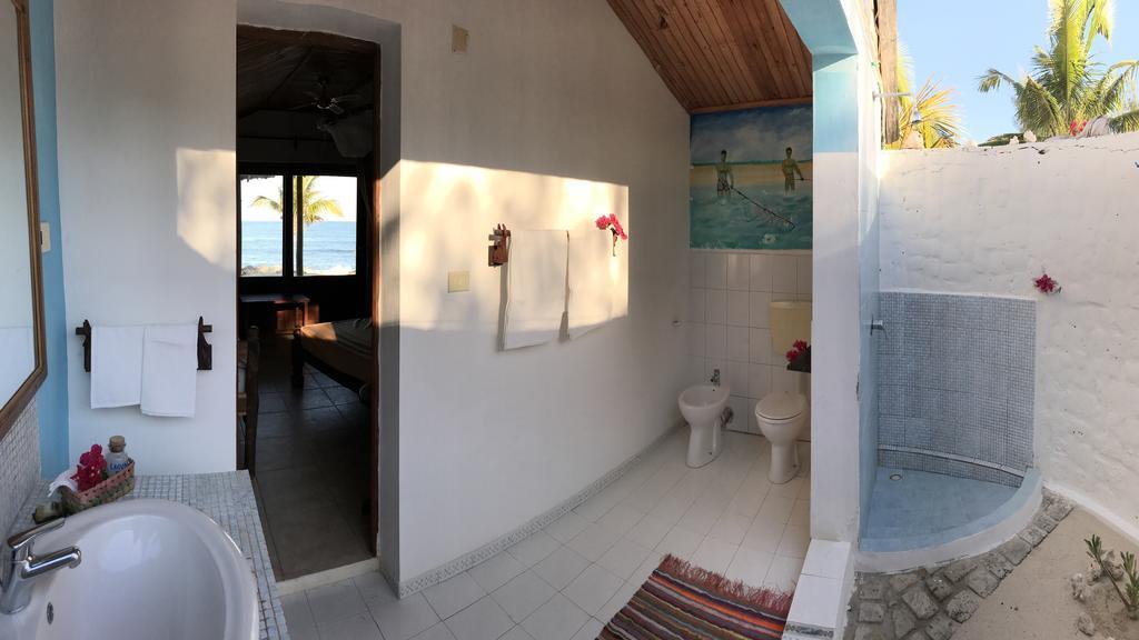 Laguna Blu - Resort Madagascar Andavadoaka Bilik gambar