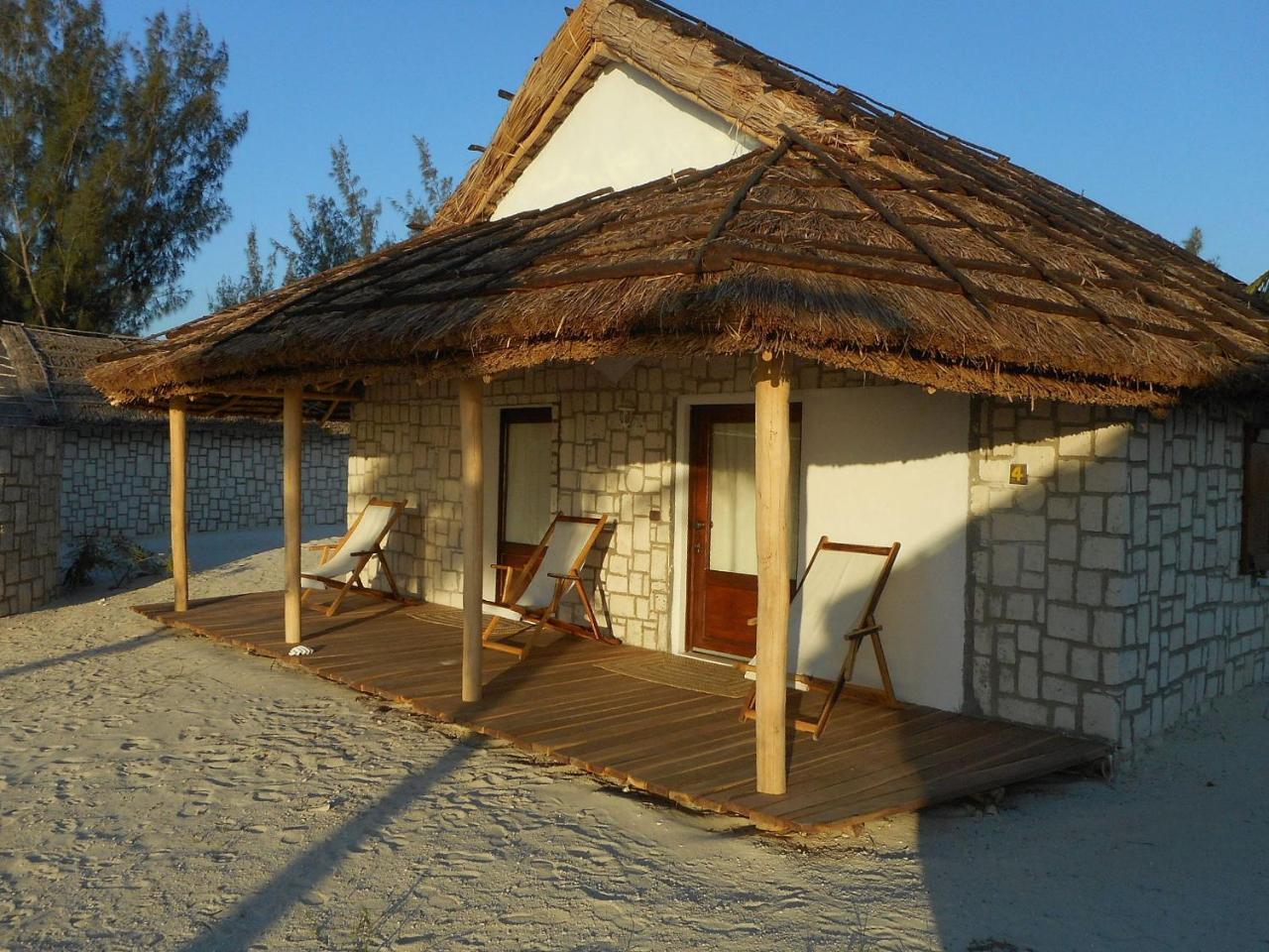 Laguna Blu - Resort Madagascar Andavadoaka Bilik gambar